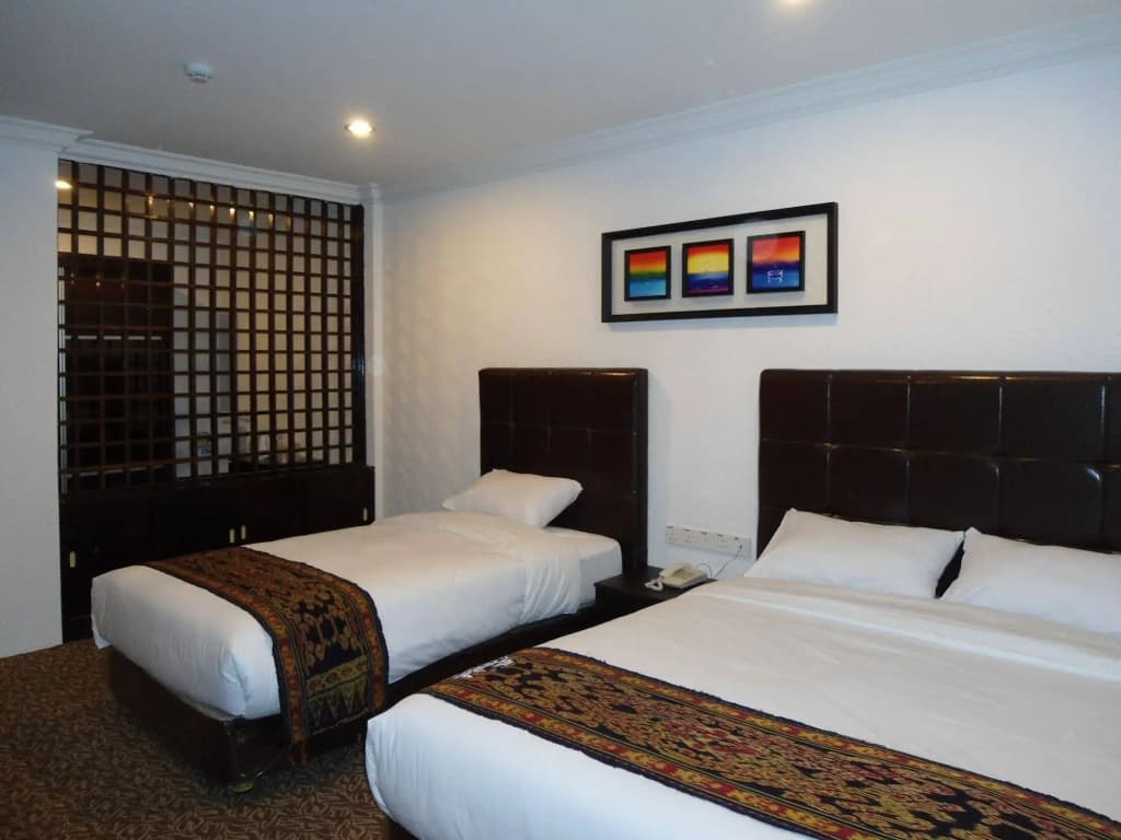 Regent Hotel - photo 5