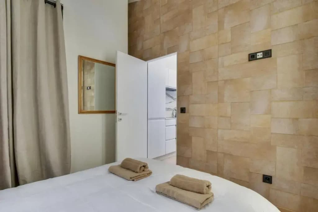 141-Suite Klein, townhouse style APT, Marais, Paris - photo 2