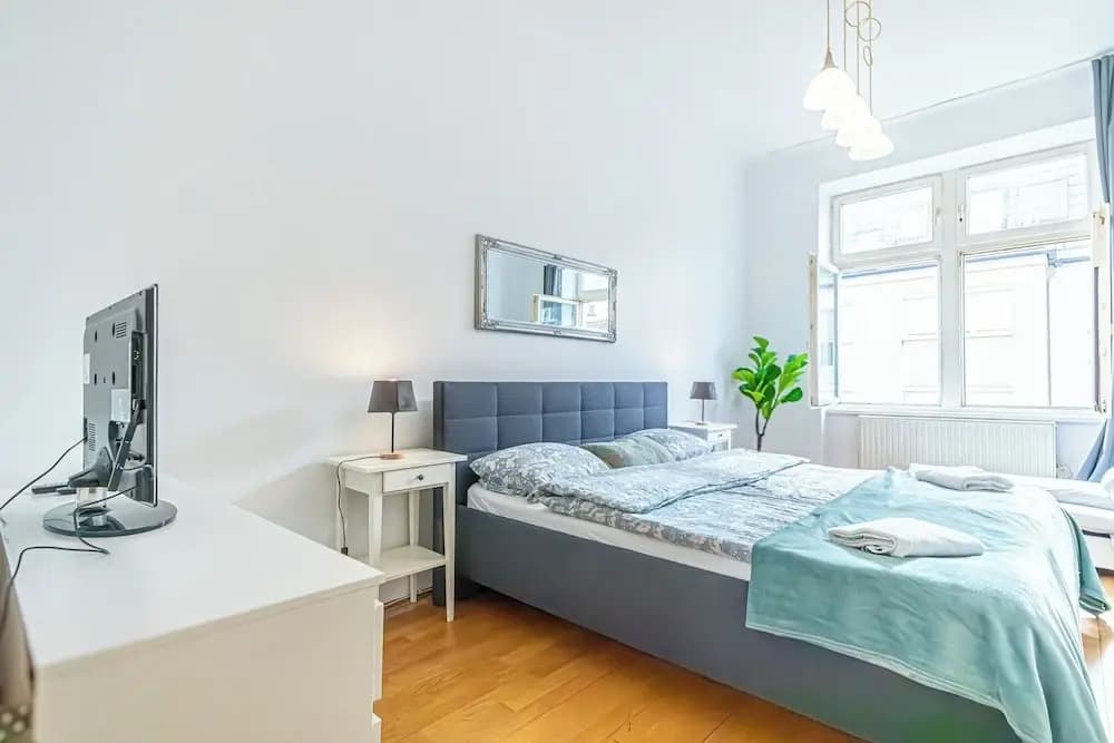 Stylish 1BR Apartment In Vienna Center - photo 1