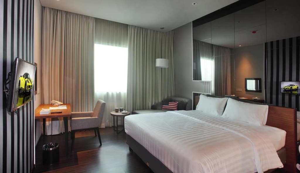 Cabin Hotel - photo 4