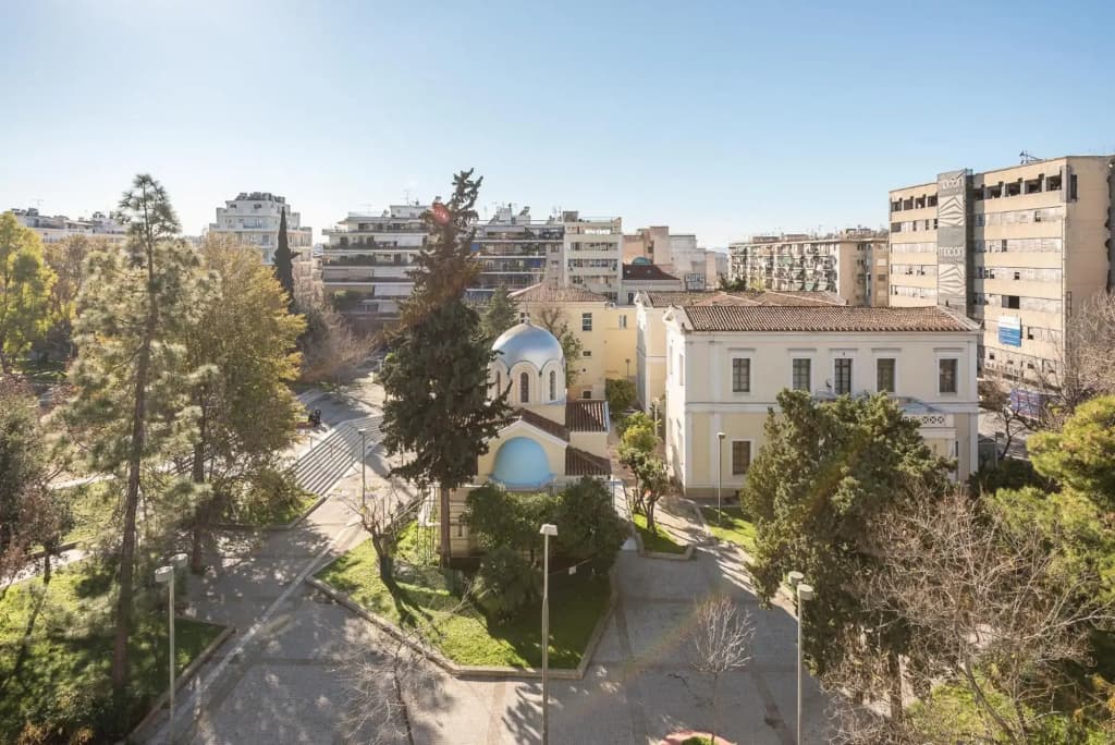 Superb Acropolis view 3bd apt in historical center - photo 4