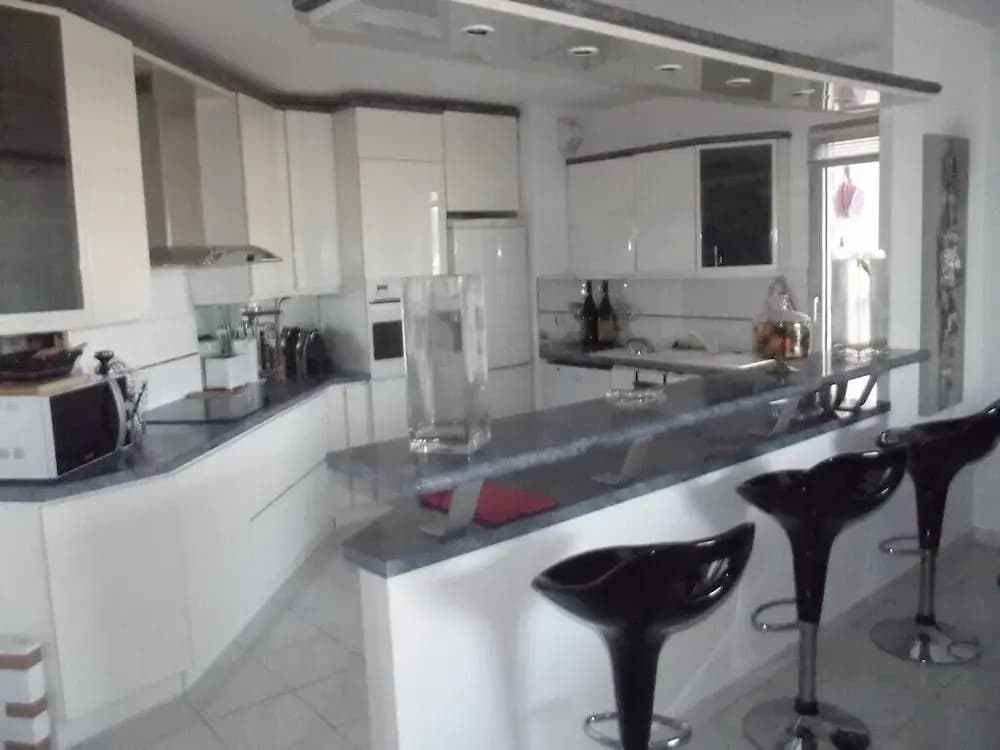 Appartement vue panoramique avec piscine pour 6 personnes à Nice quartier Pessicart - photo 11