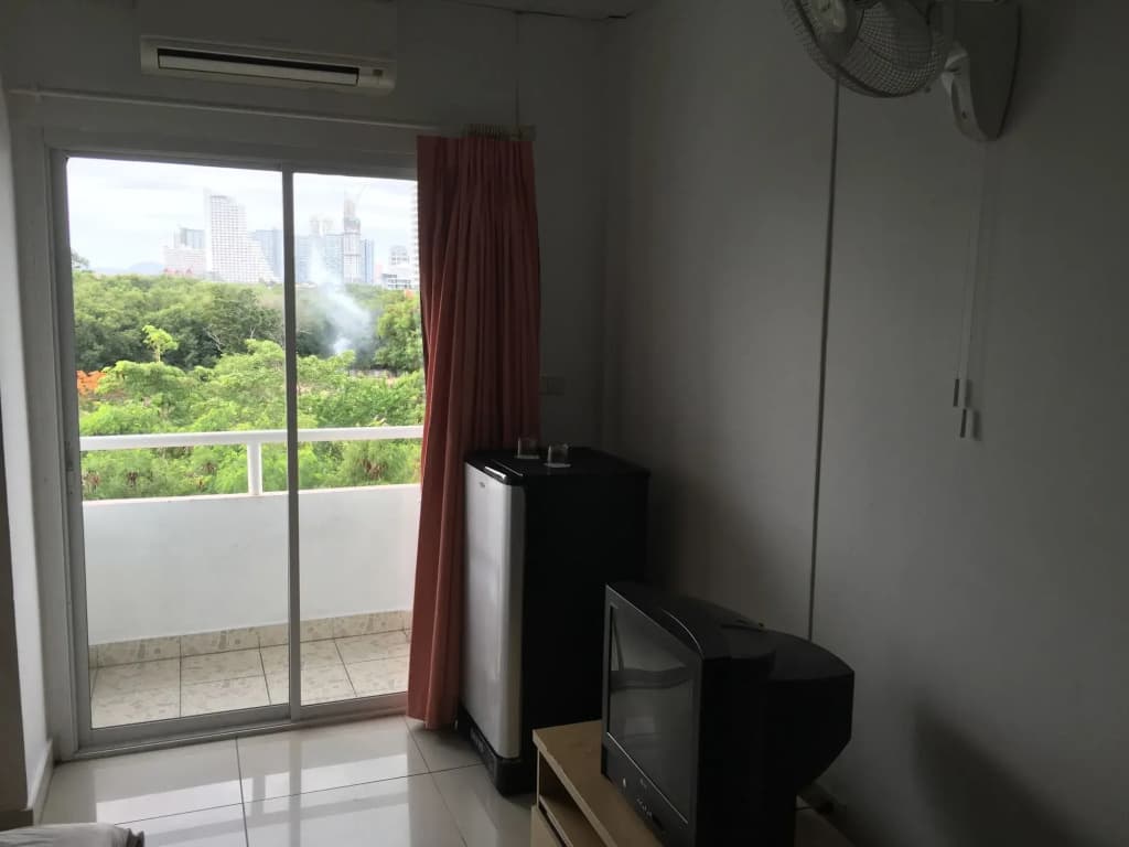 Jomtien Hostel - photo 8
