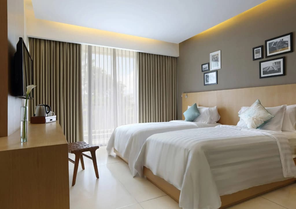 Ossotel Legian Bali - photo 4