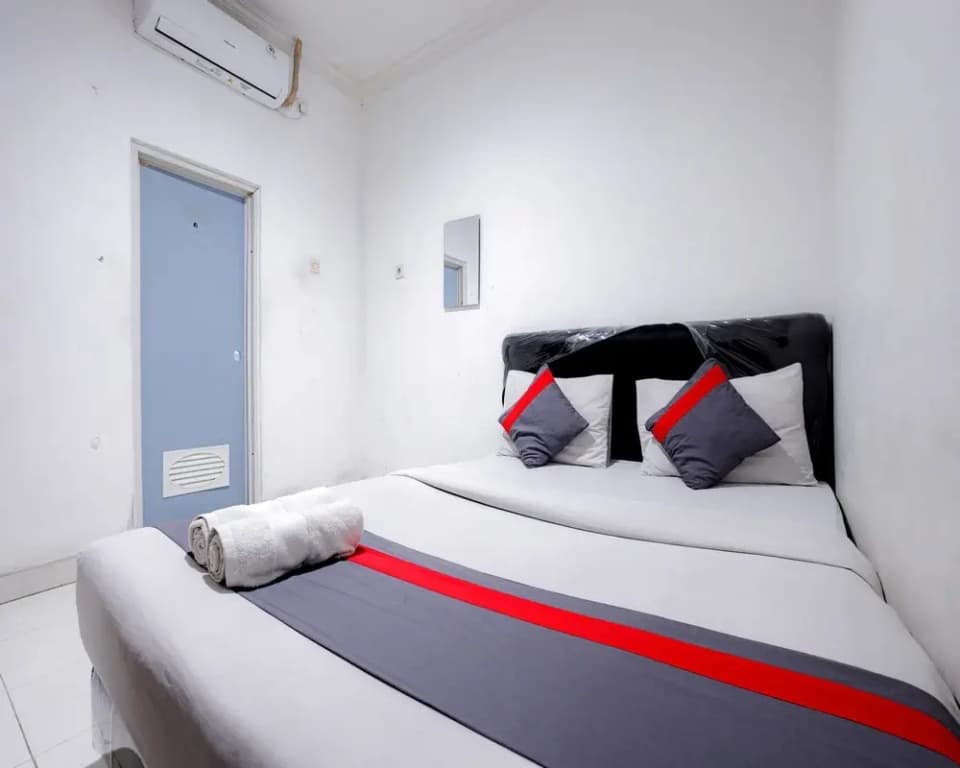 J&B Rooms Tomang Jakarta Mitra RedDoorz - photo 6