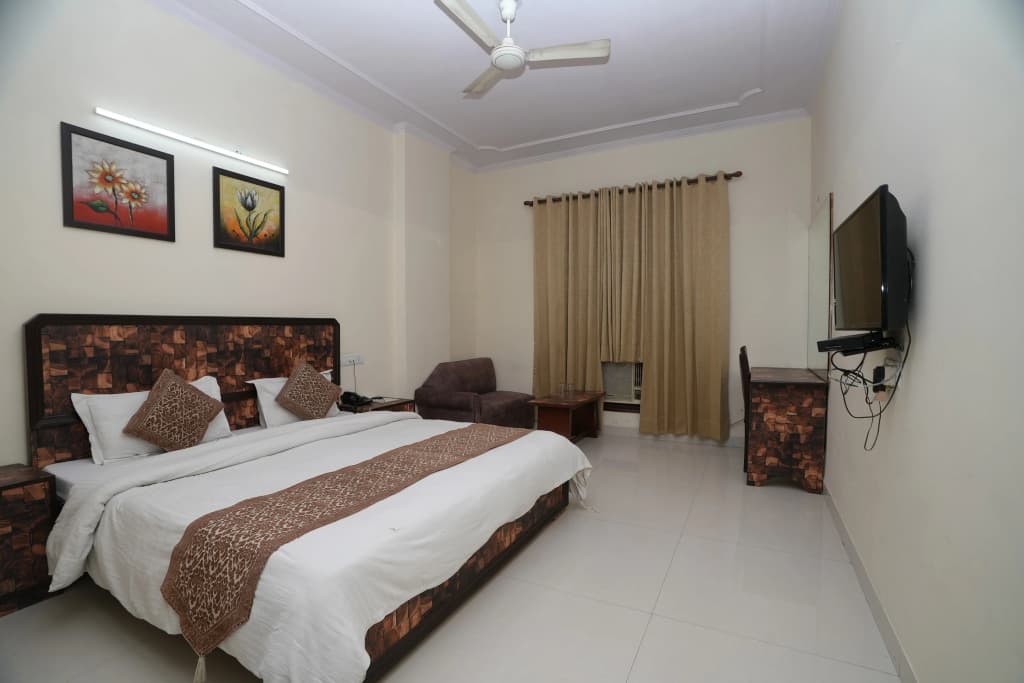 Hotel Silver Arc - photo 17