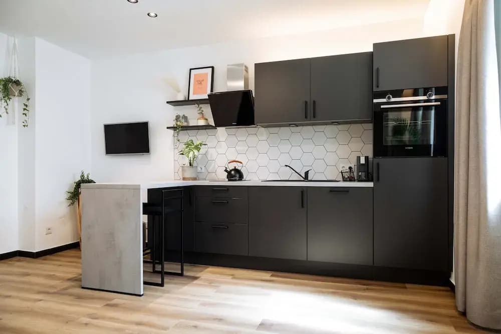 Urban Jungle Apartments - photo 36