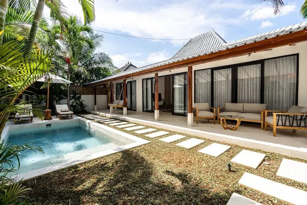 Udara by EVDEkimi - Spacious 4BR Pool villa with Lush garden at Artistic Center of Ubud - photo 38
