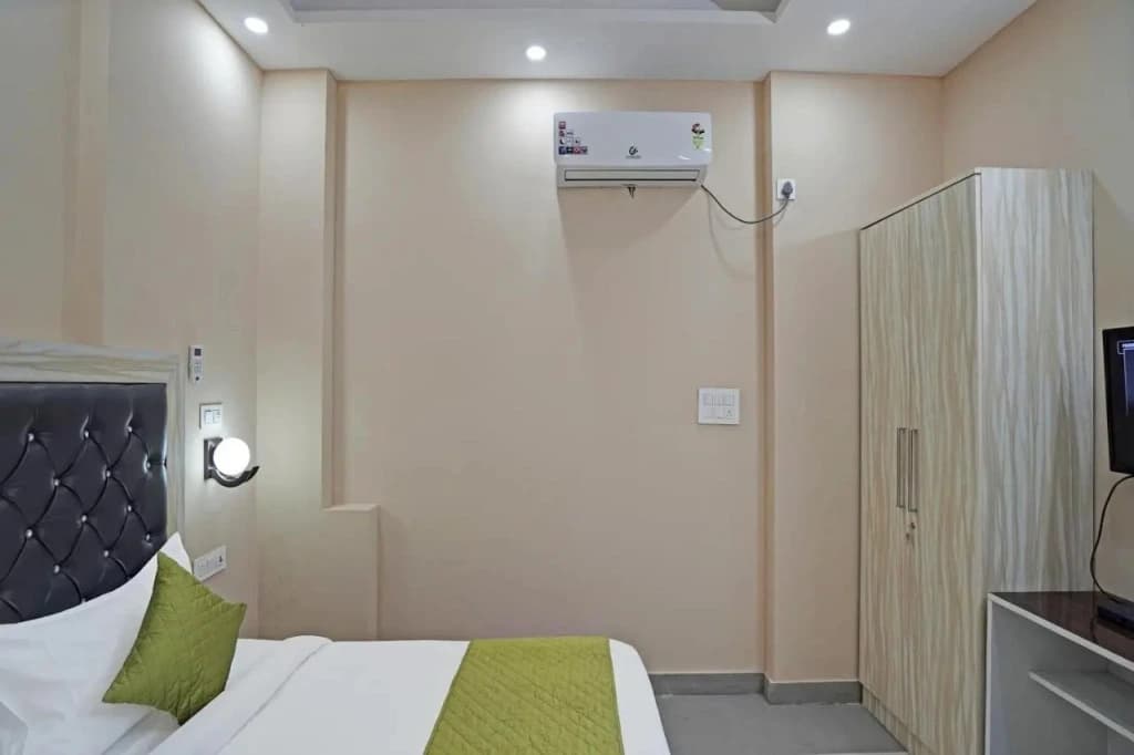 Hotel Green Chilly - photo 10