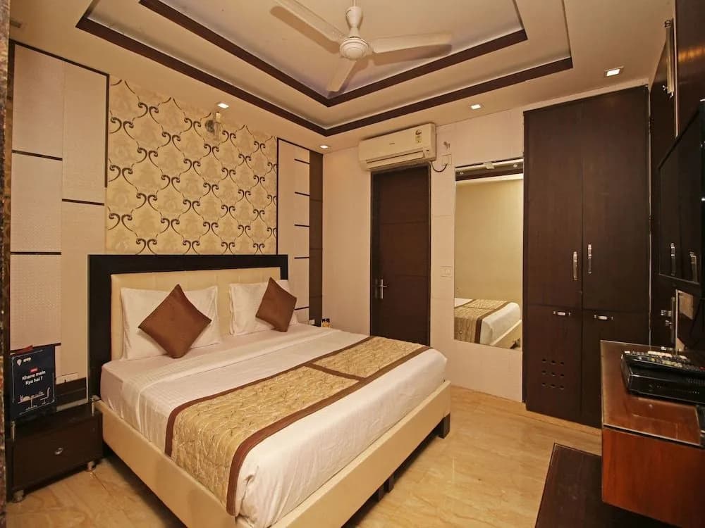 OYO Collection O 476 Hotel Gera's - photo 7