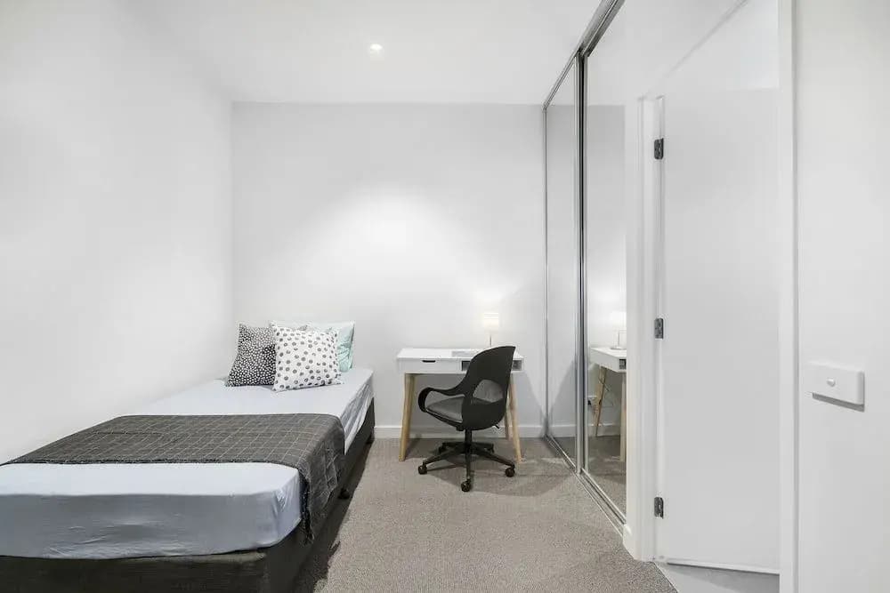 EDWARD, 3BDR Melbourne Apartment - photo 3
