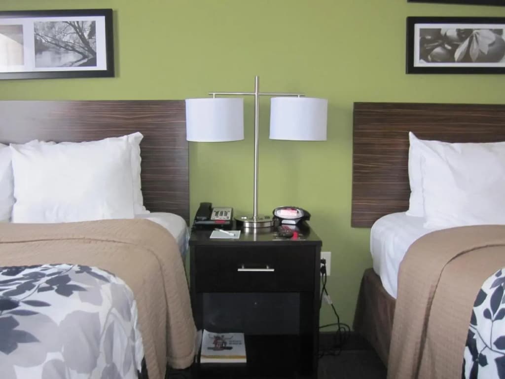 Cresthaven Inn JFK - photo 6