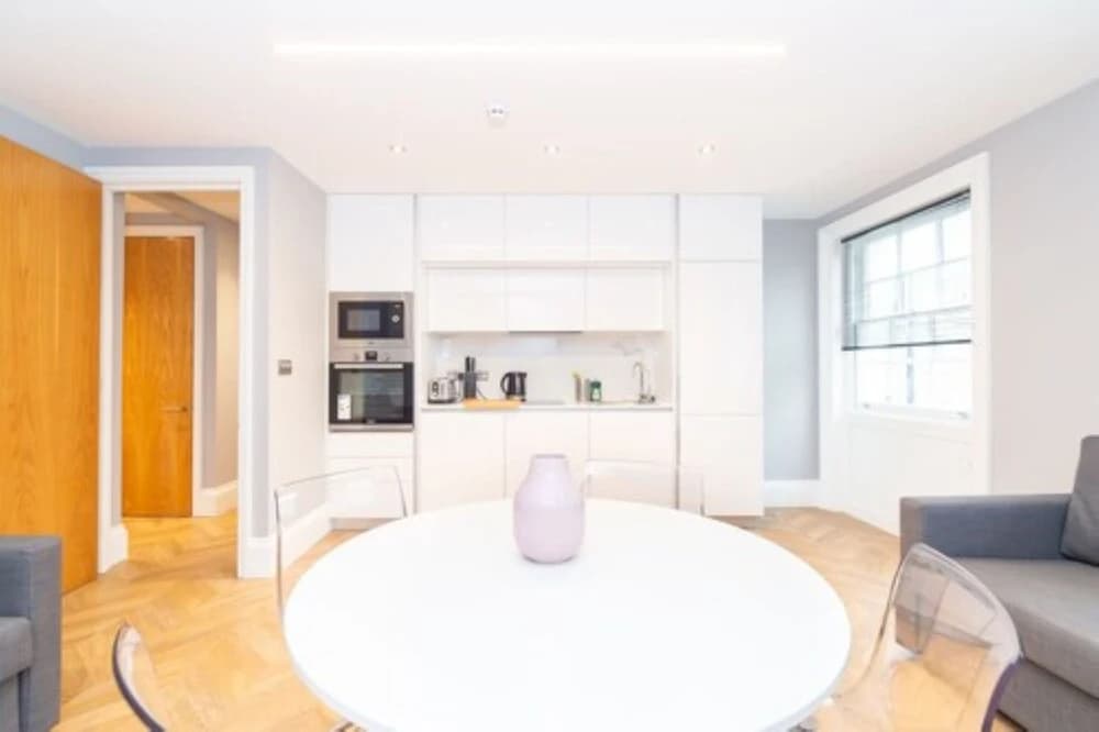 PML Apartments Southwick Street - photo 4