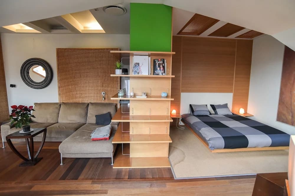 Pelicanstay Montaigne Apartments - photo 4