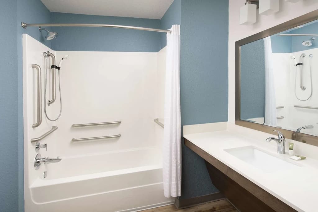 WoodSpring Suites Orlando International Drive - photo 12