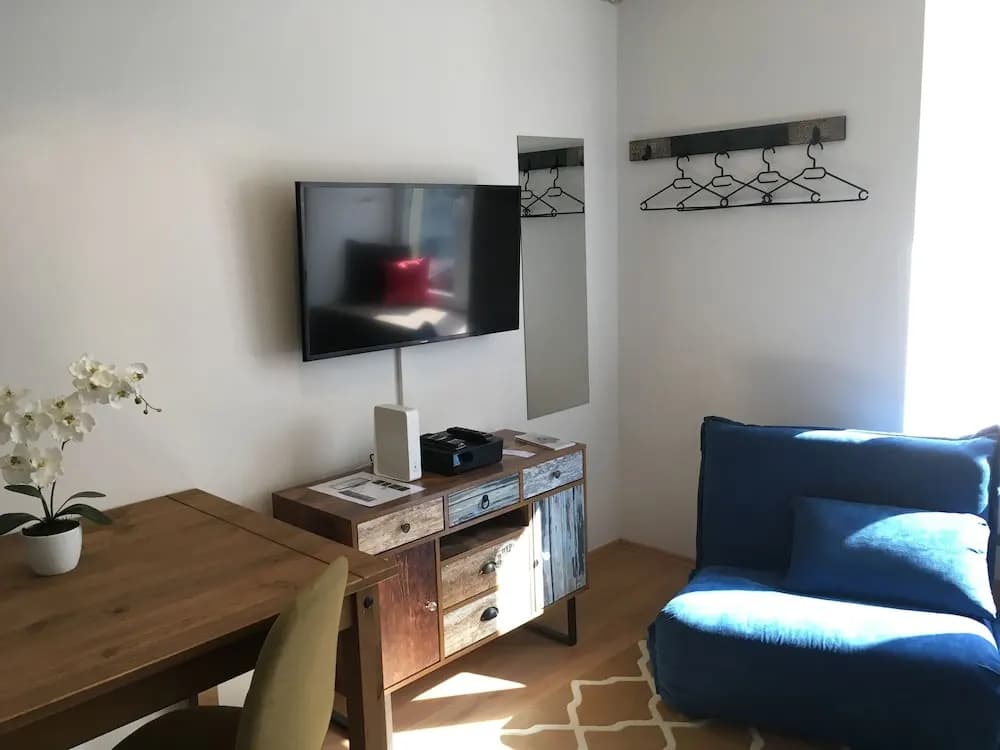 Stock Exchange Apartment - photo 2