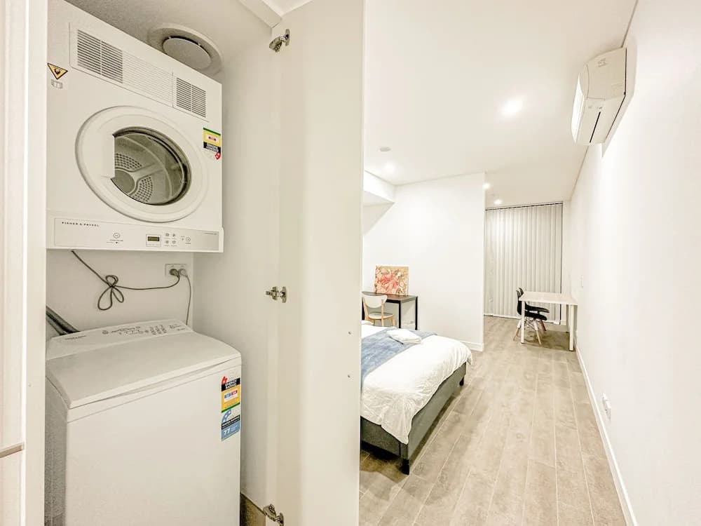 Burwood Apartment - photo 5