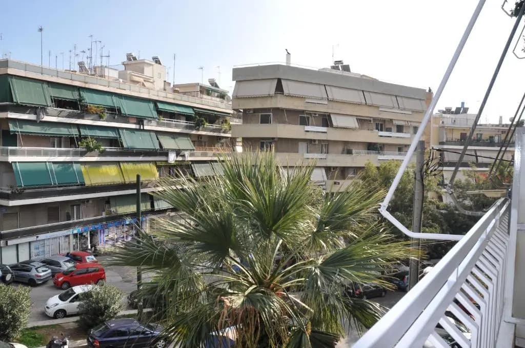 Sunny Apartment with view - photo 3