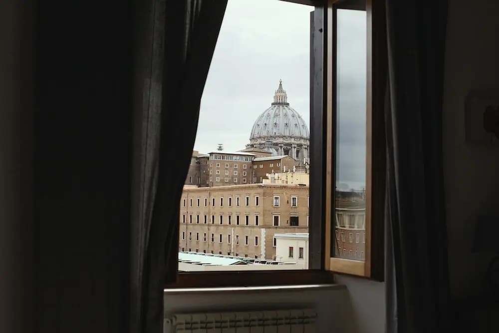 Vatican Dome View Apartment - photo 7