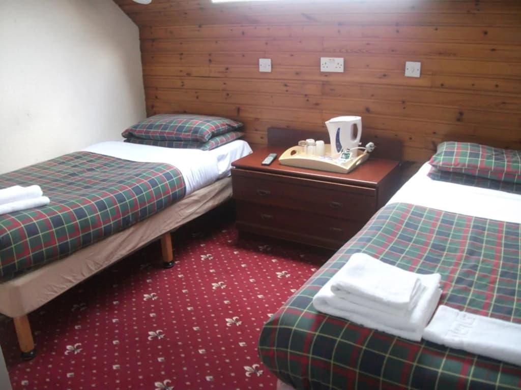 Edinburgh House Hotel - photo 4