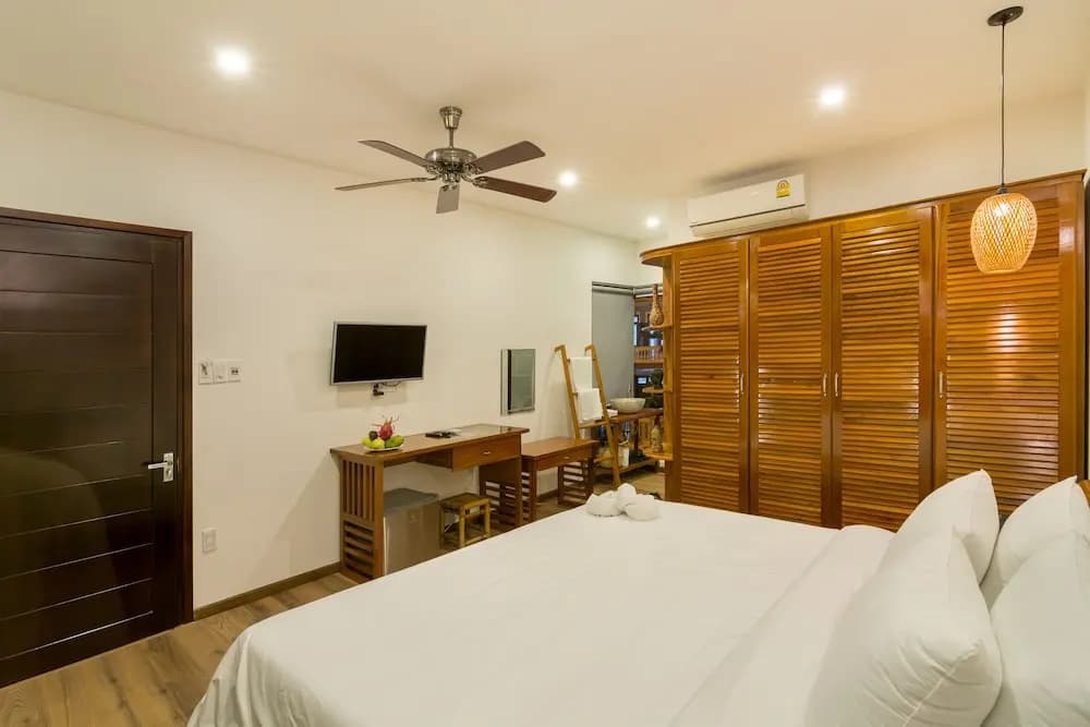 May Villa - photo 2