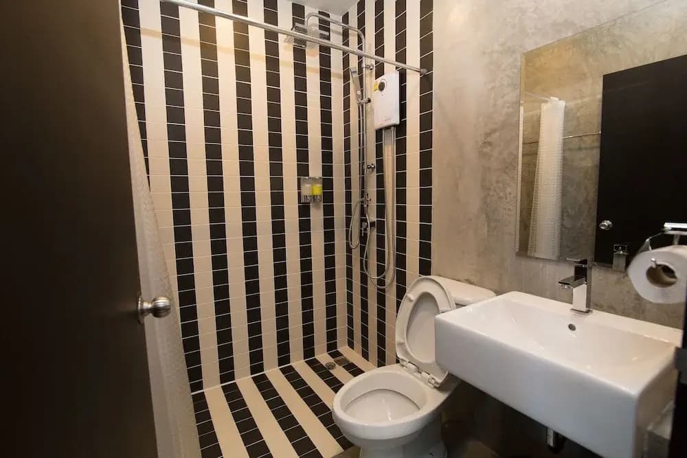 J & P Guest House - photo 9