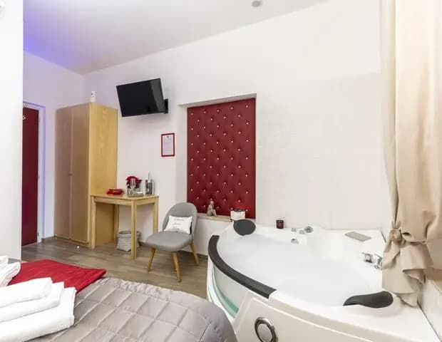 Flatinrome Deluxe Rooms - photo 2