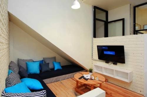 2W Cafe & Hostel - photo 5