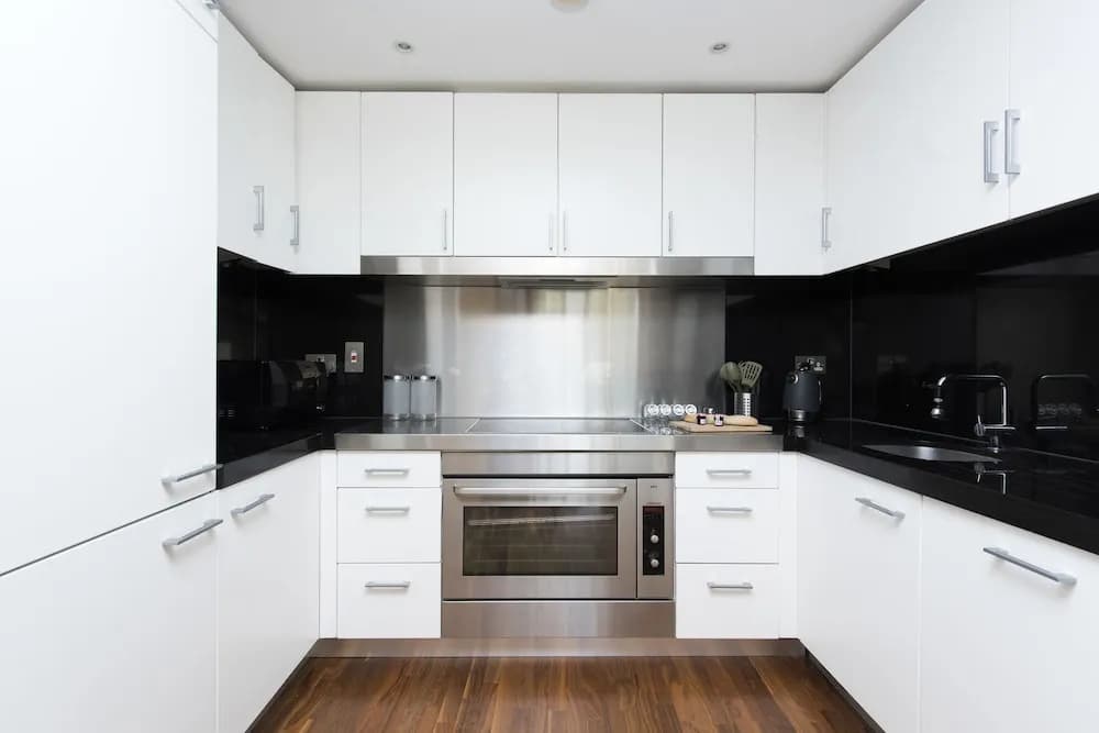 Modern 2BR Flat with Thames River View - photo 13