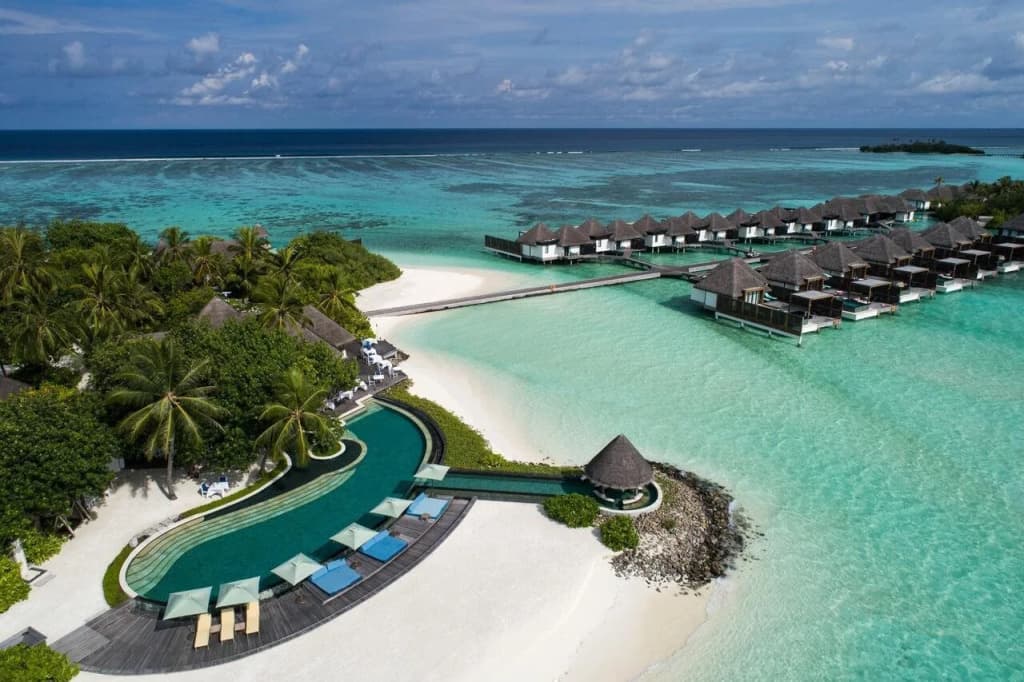 Four Seasons Resort Maldives at Kuda Huraa - photo 29