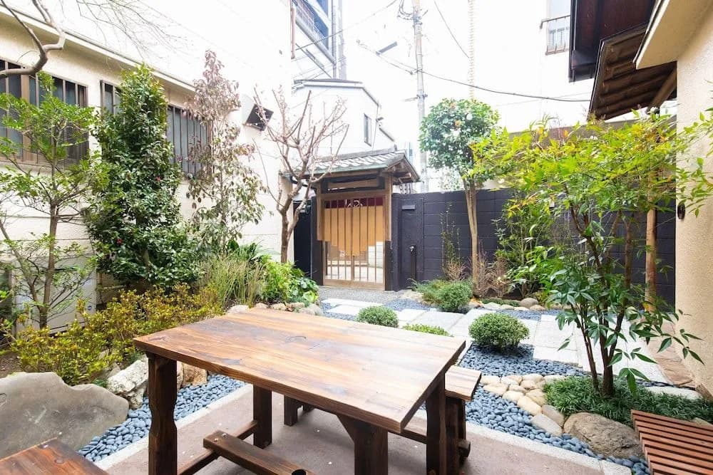 Kagurazaka Retro Bar & Hotel - photo 19