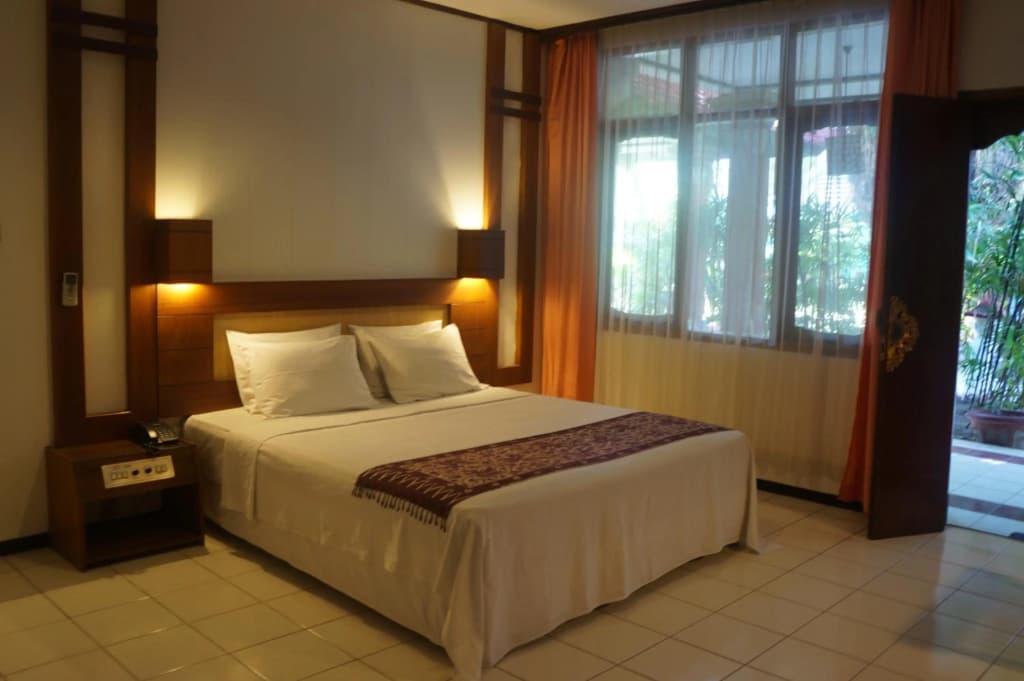 Puri Naga Beachfront Cottages - photo 2