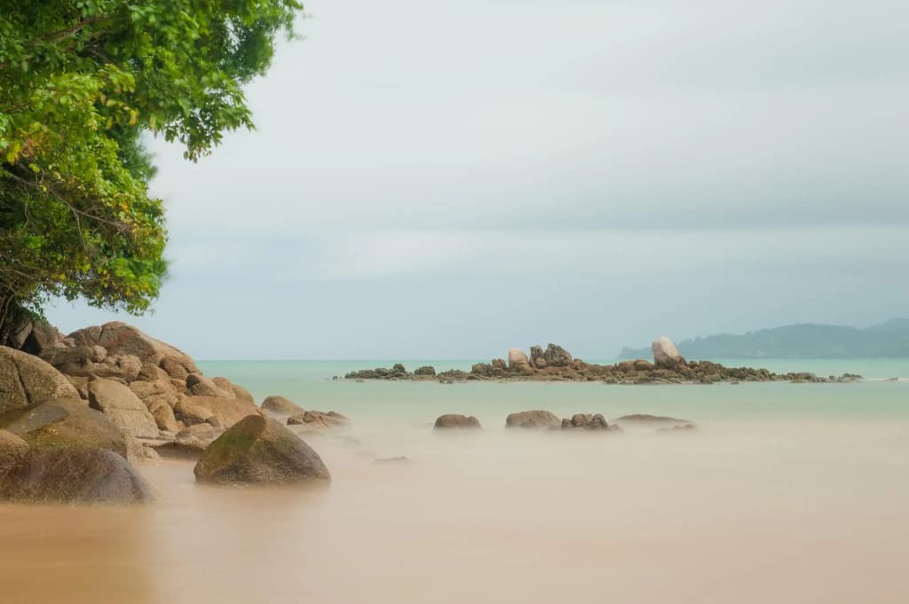 The Sixteenth Surin Beach Hotel - photo 10