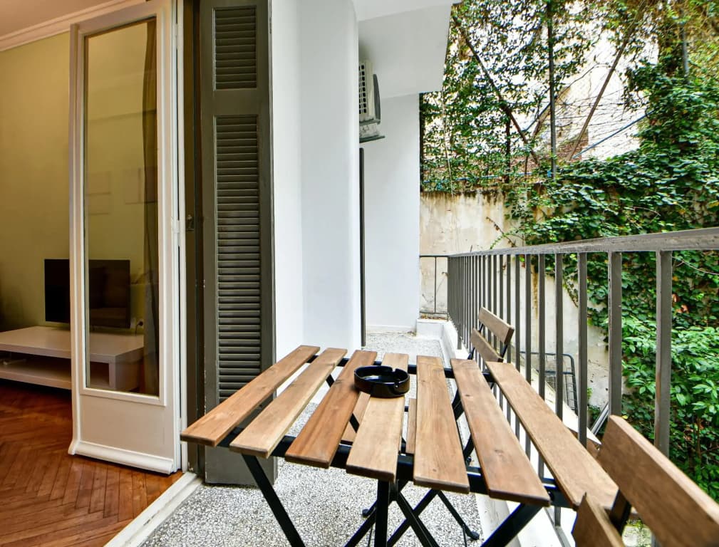 Thiras Lovely Apartment - photo 10