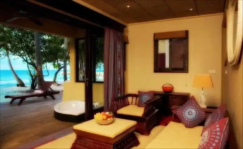 J Resort Alidhoo - main photo