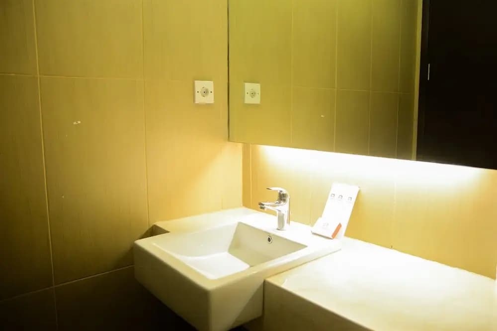Simply Homey Studio Room at GP Plaza Apartment - photo 8