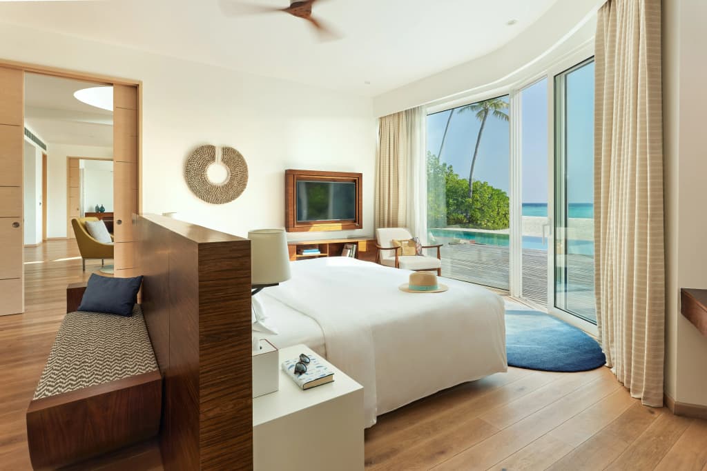 Jumeirah Olhahali Island - photo 2