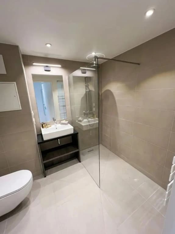 Premium Apartments with Air Conditioning - Dovers Yard - photo 8