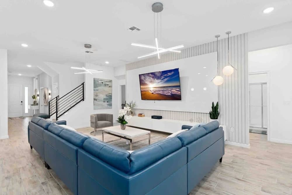 Super Ritzy 9BR 9BA Loft Private Pool - photo 4