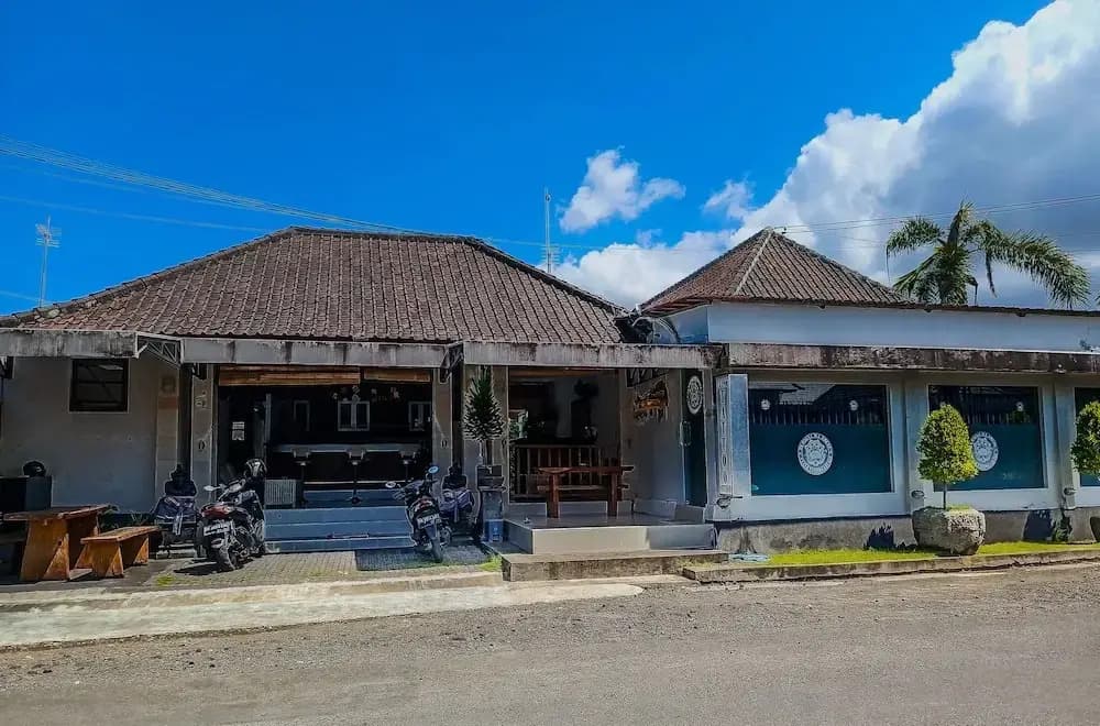 Tanjung Lima Hotel Legian - photo 1