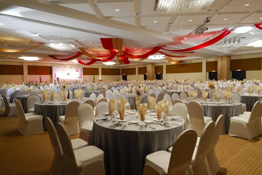 Borneo Royale Hotel - photo 16