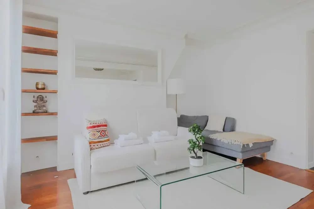Apartment in Montmartre With 1 Room - photo 5