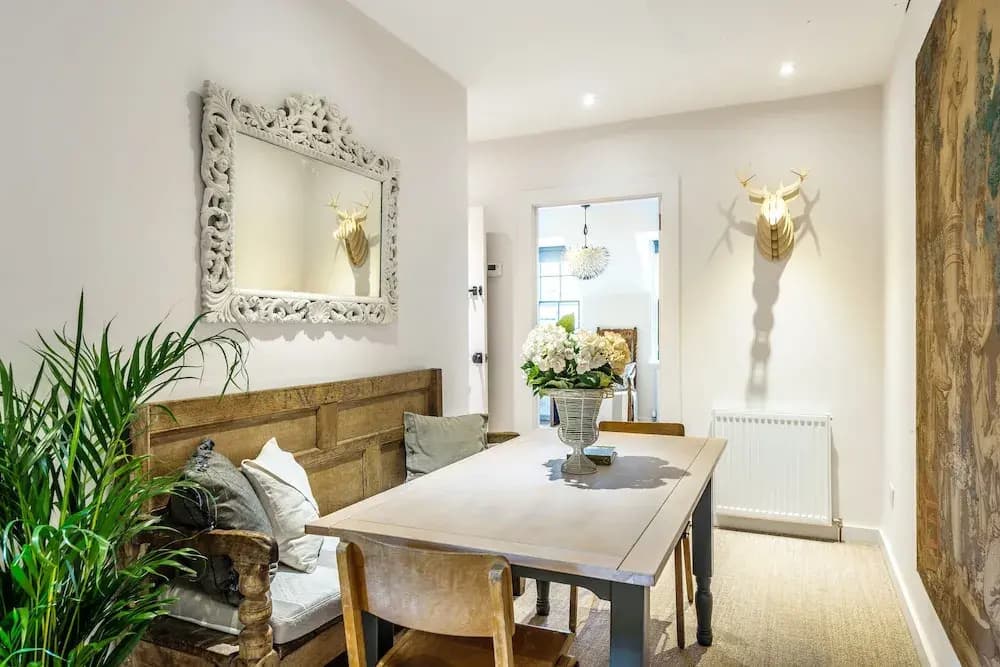 Our Eclectic Castle View Apartment - photo 4