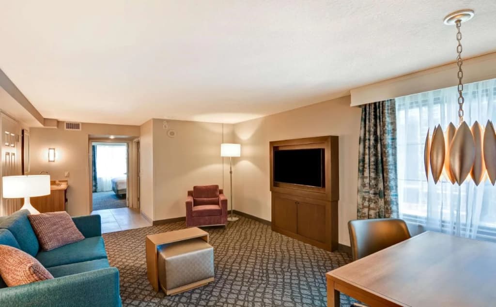 Embassy Suites Orlando Downtown - photo 5