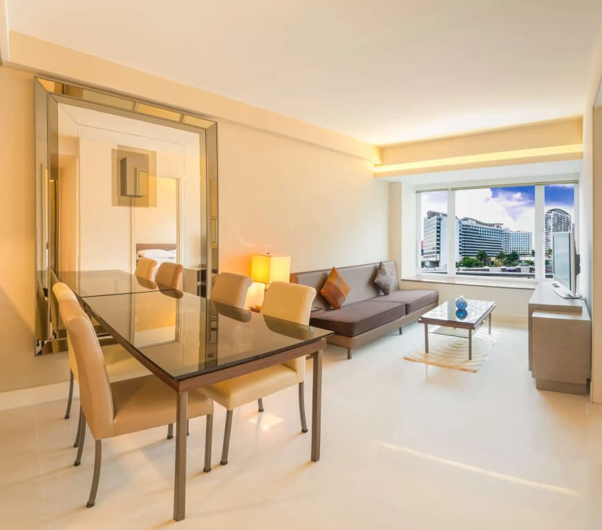 Kowloon Harbourfront Hotel - photo 6