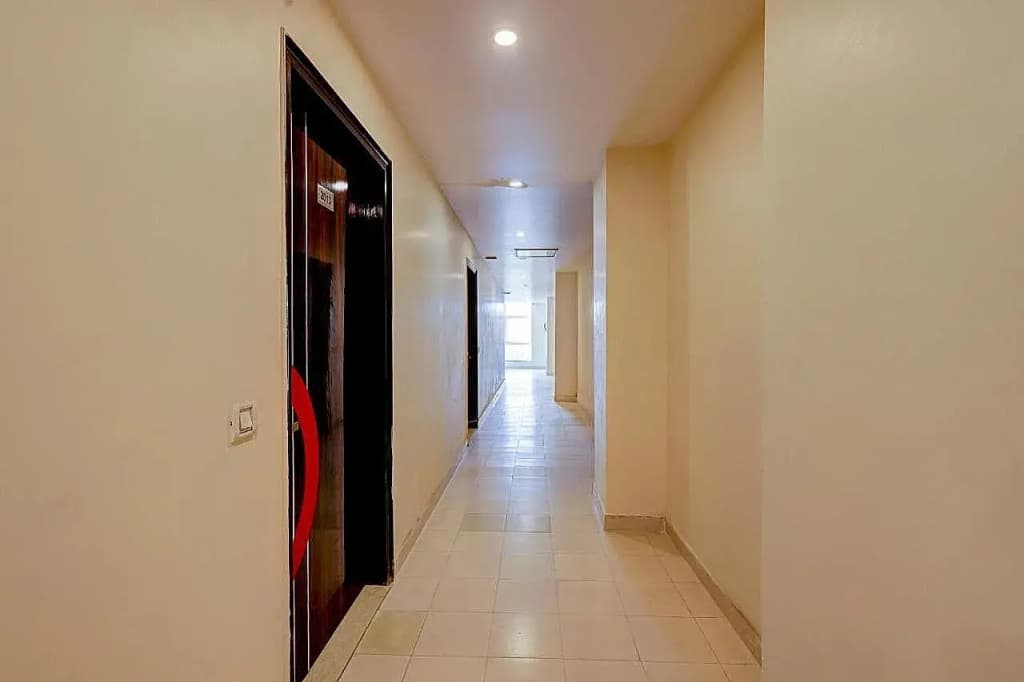 Hotel O Golden King - photo 15
