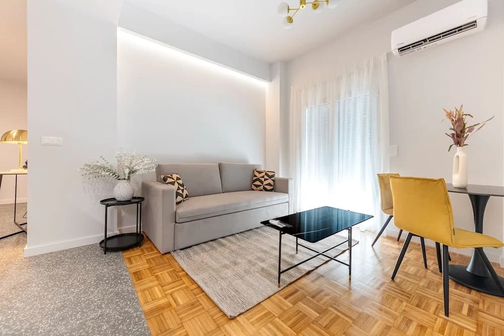 Phaedrus Living Luxury Flat Panormou - photo 5