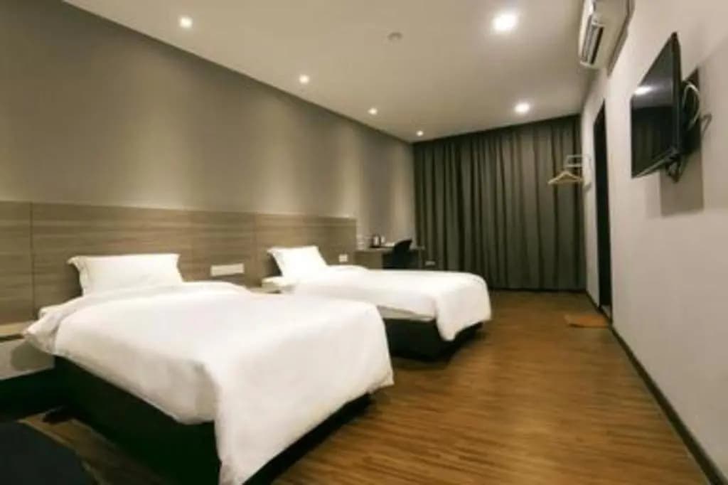 V Plus Hotel Ipoh - photo 11