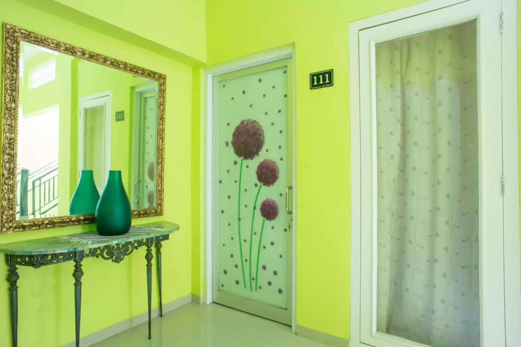RedDoorz near Pramuka - photo 11