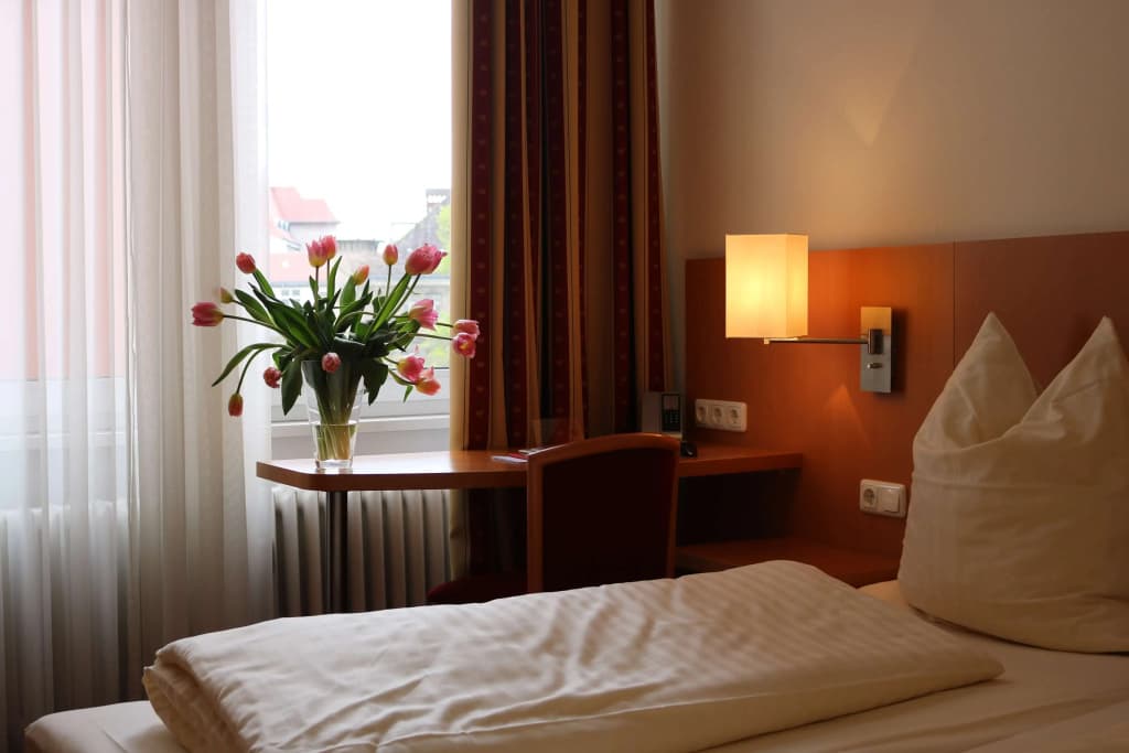 Air in Berlin Hotel - photo 3